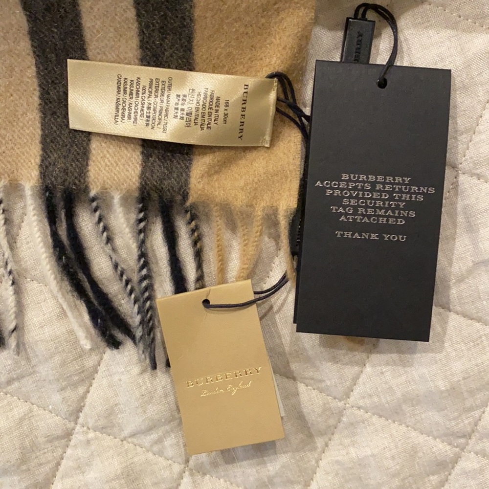 Burberry EKD Giant Check Cashmere Scarf NWT - Picture 3 of 6